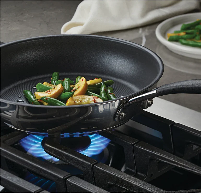 Cooking-pan-dry-vegitable-fry-pan-bhartiyam.jpg